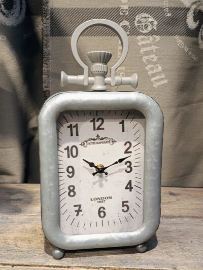 Reloj alto de mesa