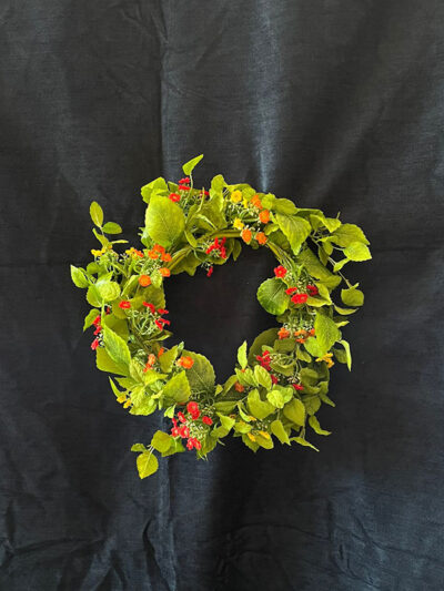 Corona de flores silvestre