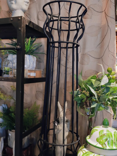 Columna chica redonda negra