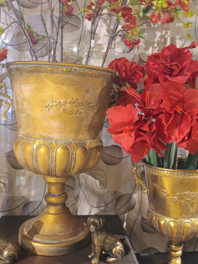 Copon de hierro grande dorado