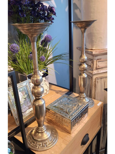 Candel alto de hierro plateado