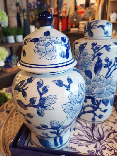 Potiche con tapa mediano magnolias