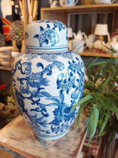 Jarron azul con tapa