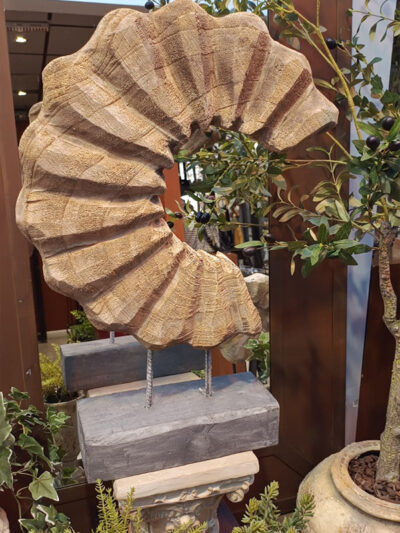 Escultura semicirculo