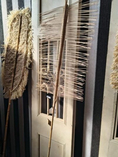 Palo de hojas de fibra