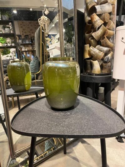 Florero verde de vidrio chico