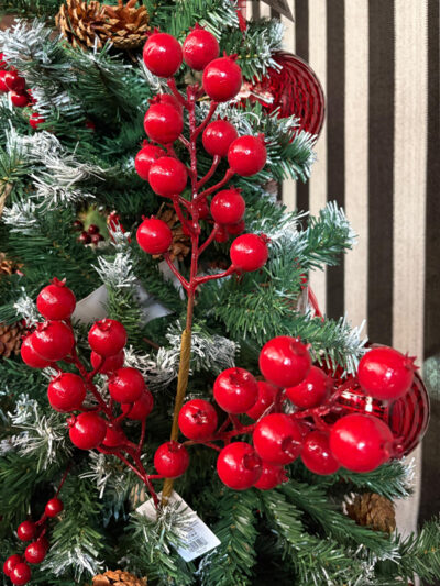 Rama berries navideñas