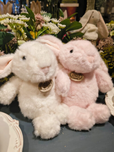 Peluche conejo de pascua blanco