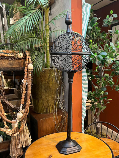 Candelabro mundo negro