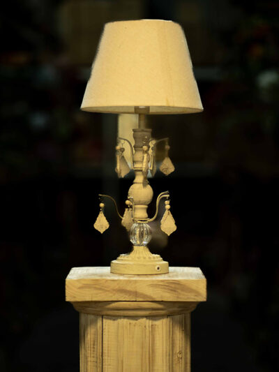 Lampara velador con caireles