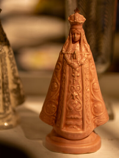 Virgen ceramica rosa