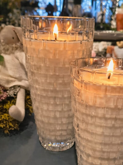 Vaso cuadriculado grande con vela blanca