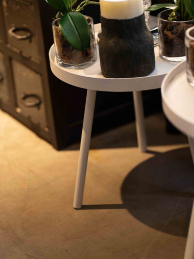 Mesa ratona redonda blanca de hierro