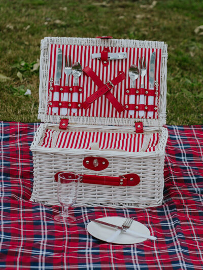 Canasta de picnic para 2 personas roja y blanca