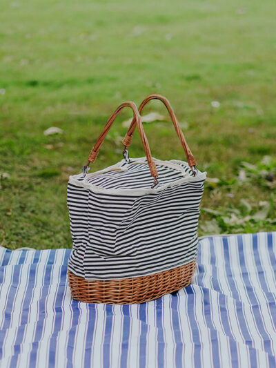 Bolso termico con base y asas de mimbre