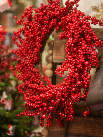 Corona navideña de berries