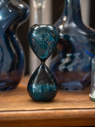 Reloj de arena azul
